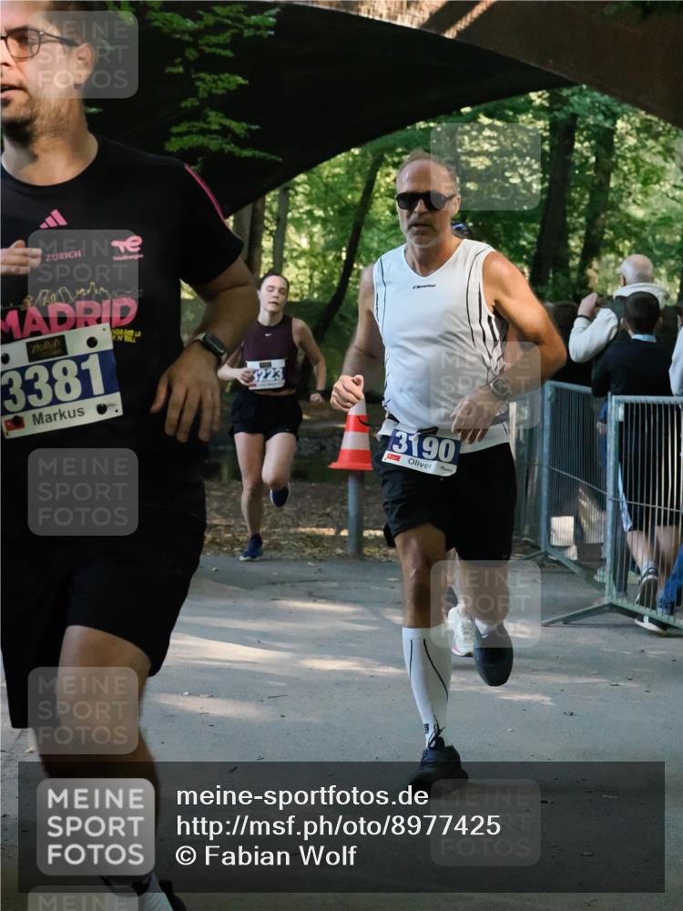 28.09.2025 - 33. Volkslauf durch das schöne Alstertal Fabian Wolf http://msf.ph/oto/8977425 28.09.2025 11:22:28 Laufen 3381, 3223, 3190 meine-sportfotos.de