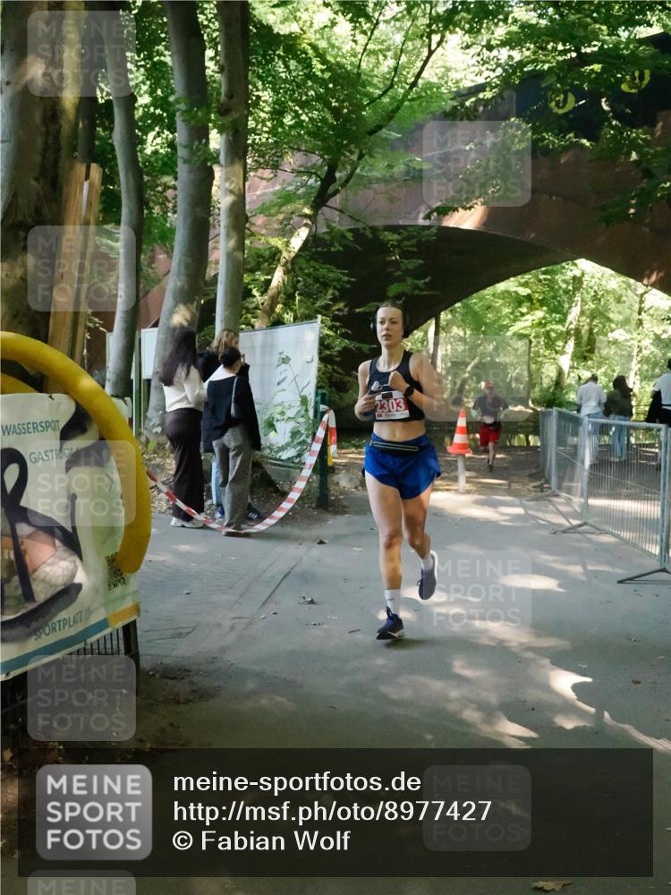 28.09.2025 - 33. Volkslauf durch das schöne Alstertal Fabian Wolf http://msf.ph/oto/8977427 28.09.2025 12:44:31 Laufen 2303 meine-sportfotos.de