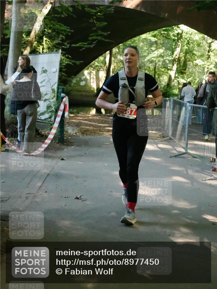 28.09.2025 - 33. Volkslauf durch das schöne Alstertal Fabian Wolf http://msf.ph/oto/8977450 28.09.2025 12:46:38 Laufen 87 meine-sportfotos.de