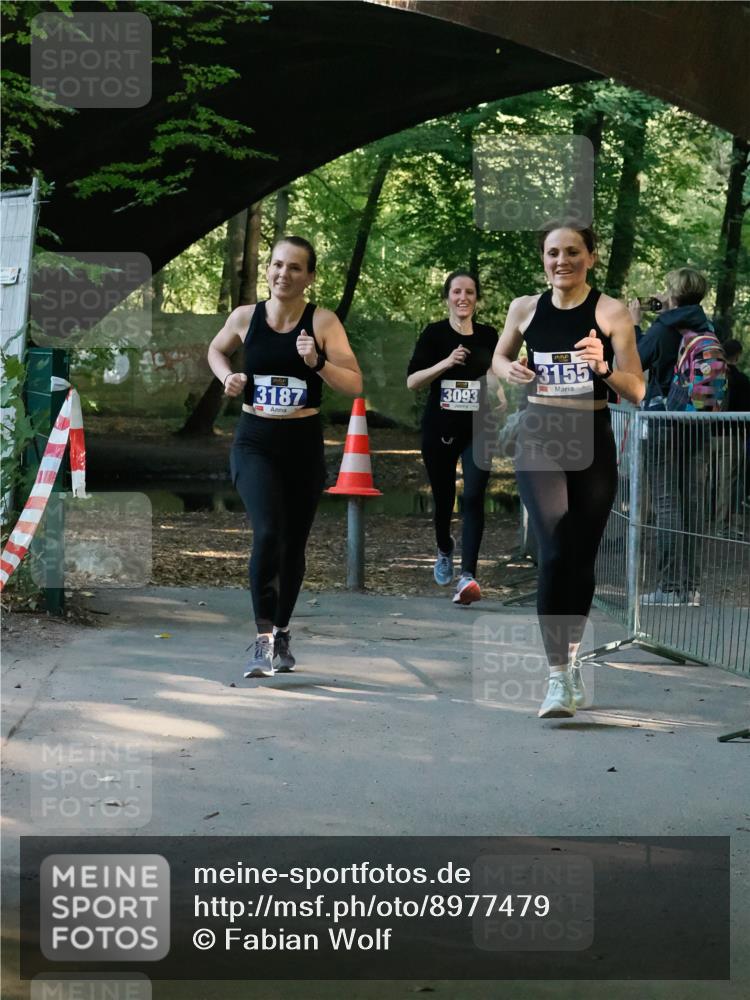28.09.2025 - 33. Volkslauf durch das schöne Alstertal Fabian Wolf http://msf.ph/oto/8977479 28.09.2025 11:25:40 Laufen 3187, 3093, 3155 meine-sportfotos.de
