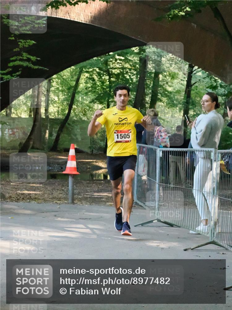 28.09.2025 - 33. Volkslauf durch das schöne Alstertal Fabian Wolf http://msf.ph/oto/8977482 28.09.2025 11:25:59 Laufen 1505 meine-sportfotos.de