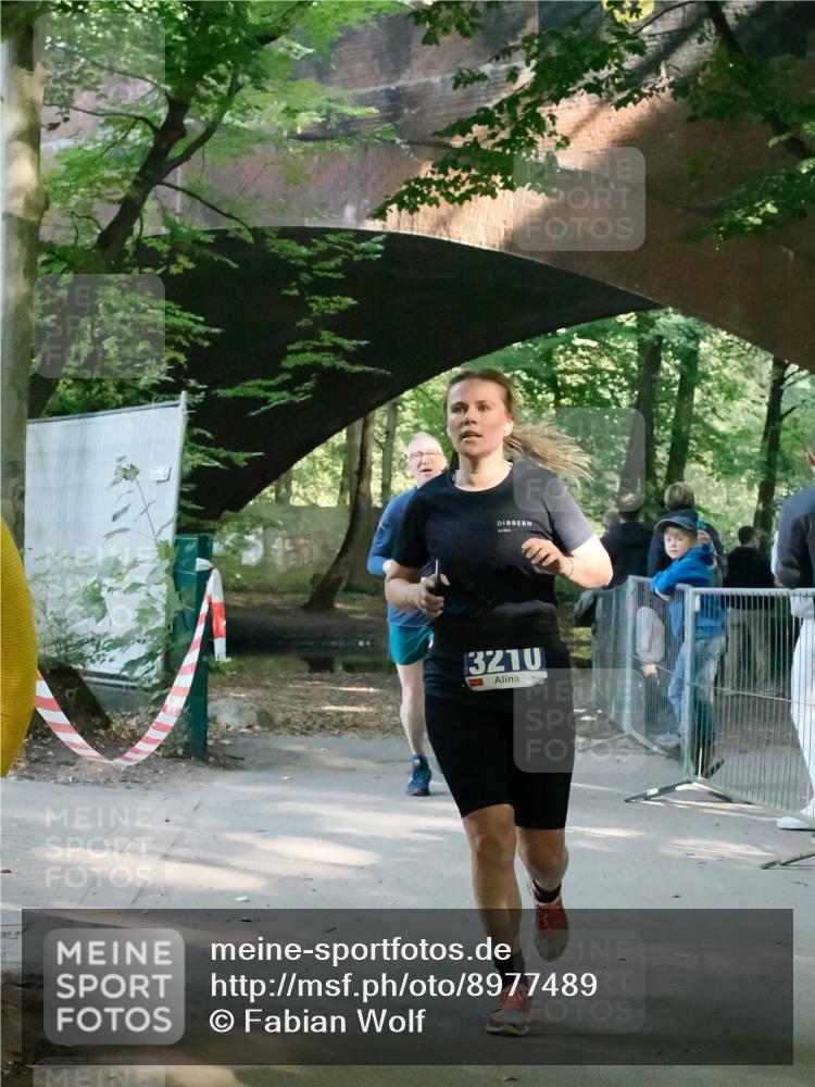 28.09.2025 - 33. Volkslauf durch das schöne Alstertal Fabian Wolf http://msf.ph/oto/8977489 28.09.2025 11:26:38 Laufen 3210 meine-sportfotos.de
