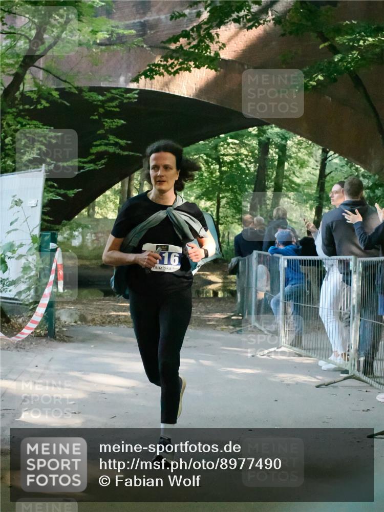 28.09.2025 - 33. Volkslauf durch das schöne Alstertal Fabian Wolf http://msf.ph/oto/8977490 28.09.2025 11:26:48 Laufen 16 meine-sportfotos.de