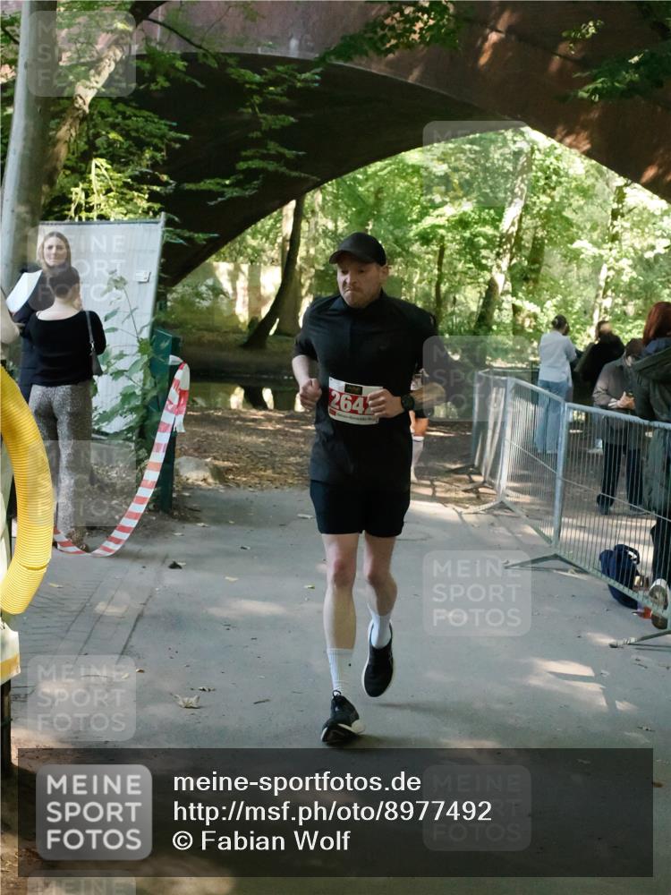 28.09.2025 - 33. Volkslauf durch das schöne Alstertal Fabian Wolf http://msf.ph/oto/8977492 28.09.2025 12:51:12 Laufen 264 meine-sportfotos.de