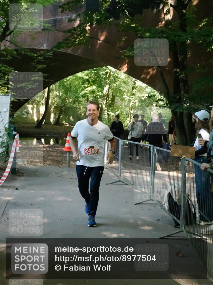 28.09.2025 - 33. Volkslauf durch das schöne Alstertal Fabian Wolf http://msf.ph/oto/8977504 28.09.2025 12:52:30 Laufen 2492 meine-sportfotos.de