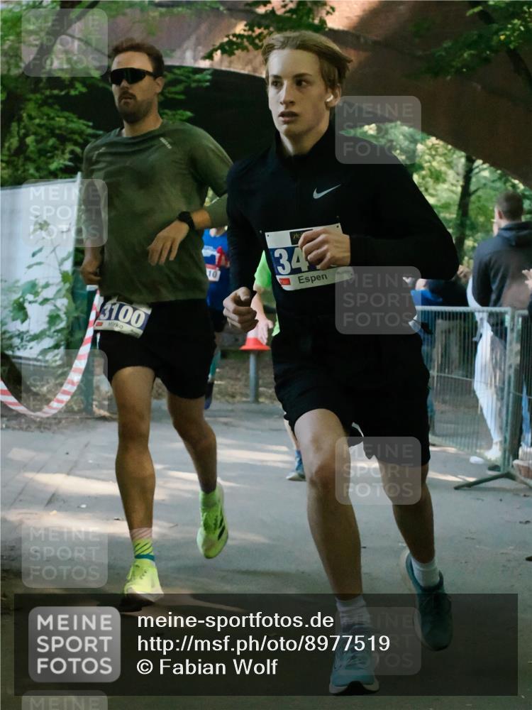 28.09.2025 - 33. Volkslauf durch das schöne Alstertal Fabian Wolf http://msf.ph/oto/8977519 28.09.2025 11:28:02 Laufen 3100, 34 meine-sportfotos.de