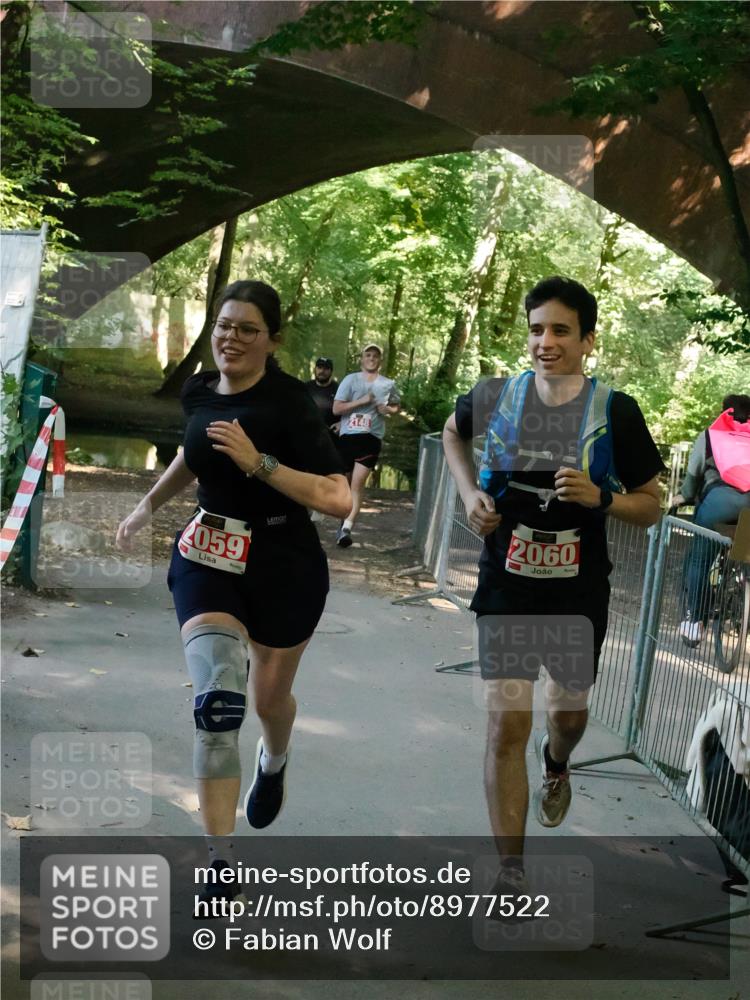28.09.2025 - 33. Volkslauf durch das schöne Alstertal Fabian Wolf http://msf.ph/oto/8977522 28.09.2025 12:55:01 Laufen 059, 2148, 2060 meine-sportfotos.de