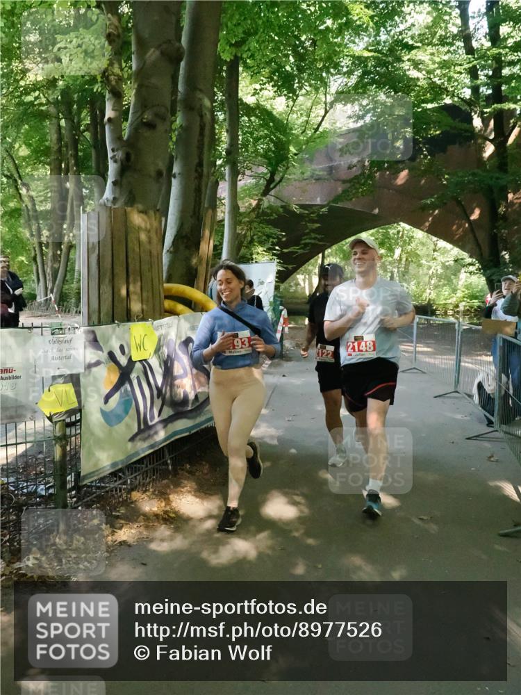 28.09.2025 - 33. Volkslauf durch das schöne Alstertal Fabian Wolf http://msf.ph/oto/8977526 28.09.2025 12:55:08 Laufen 018, 93, 122, 2148 meine-sportfotos.de