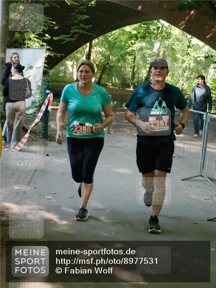 28.09.2025 - 33. Volkslauf durch das schöne Alstertal Fabian Wolf http://msf.ph/oto/8977531 28.09.2025 12:55:37 Laufen 2398, 2397 meine-sportfotos.de