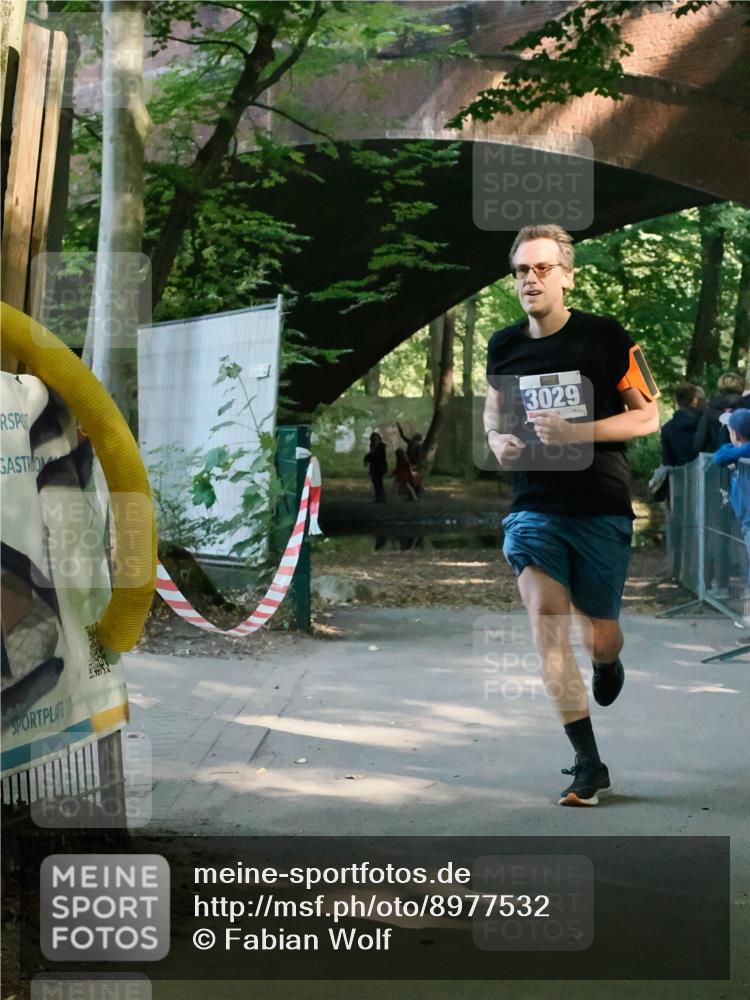 28.09.2025 - 33. Volkslauf durch das schöne Alstertal Fabian Wolf http://msf.ph/oto/8977532 28.09.2025 11:28:20 Laufen 3029 meine-sportfotos.de
