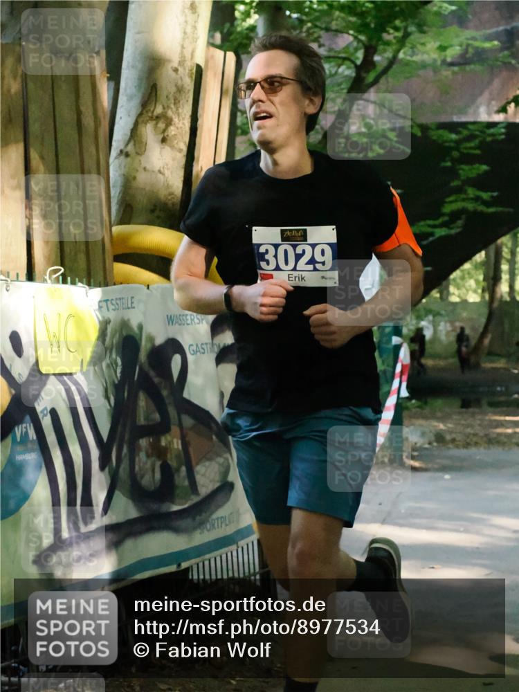 28.09.2025 - 33. Volkslauf durch das schöne Alstertal Fabian Wolf http://msf.ph/oto/8977534 28.09.2025 11:28:21 Laufen 3029 meine-sportfotos.de