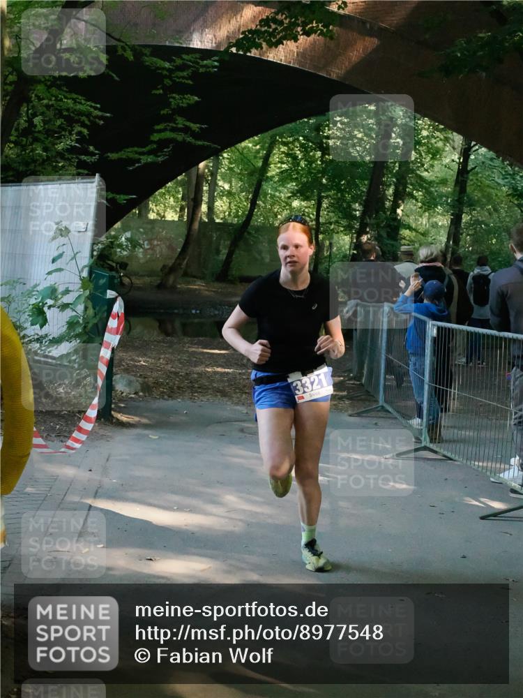 28.09.2025 - 33. Volkslauf durch das schöne Alstertal Fabian Wolf http://msf.ph/oto/8977548 28.09.2025 11:29:03 Laufen 3321 meine-sportfotos.de