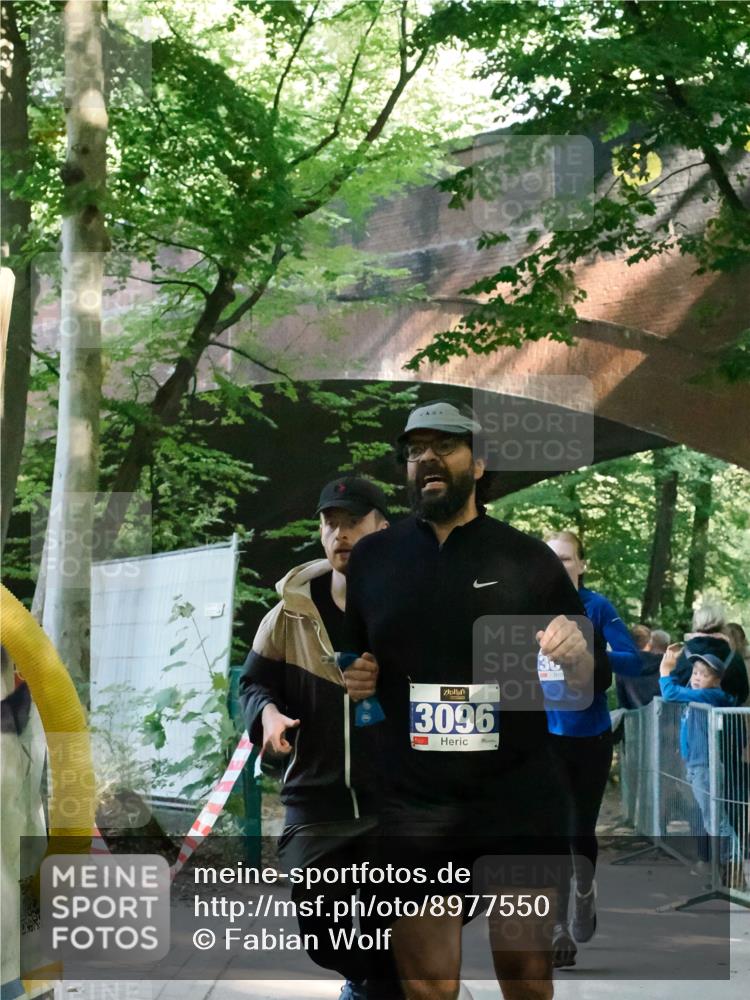 28.09.2025 - 33. Volkslauf durch das schöne Alstertal Fabian Wolf http://msf.ph/oto/8977550 28.09.2025 11:29:26 Laufen 3096 meine-sportfotos.de