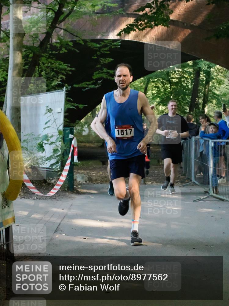 28.09.2025 - 33. Volkslauf durch das schöne Alstertal Fabian Wolf http://msf.ph/oto/8977562 28.09.2025 11:29:55 Laufen 1517 meine-sportfotos.de