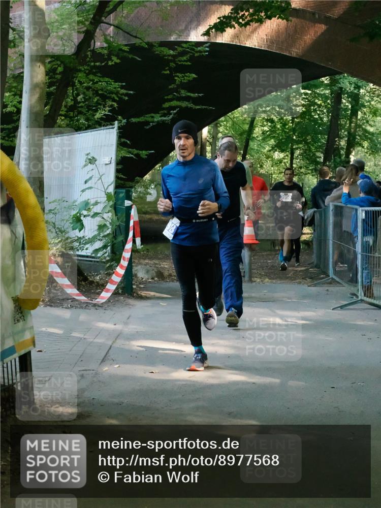 28.09.2025 - 33. Volkslauf durch das schöne Alstertal Fabian Wolf http://msf.ph/oto/8977568 28.09.2025 11:29:59 Laufen 3950 meine-sportfotos.de