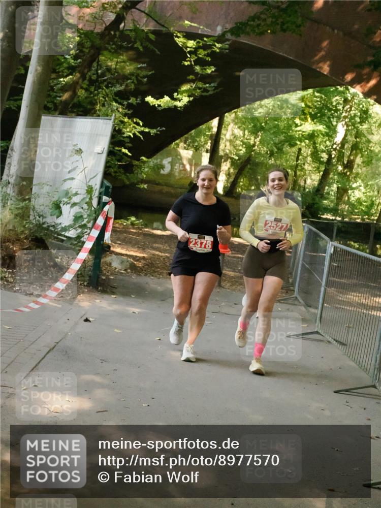 28.09.2025 - 33. Volkslauf durch das schöne Alstertal Fabian Wolf http://msf.ph/oto/8977570 28.09.2025 13:02:01 Laufen 2378, 2527 meine-sportfotos.de