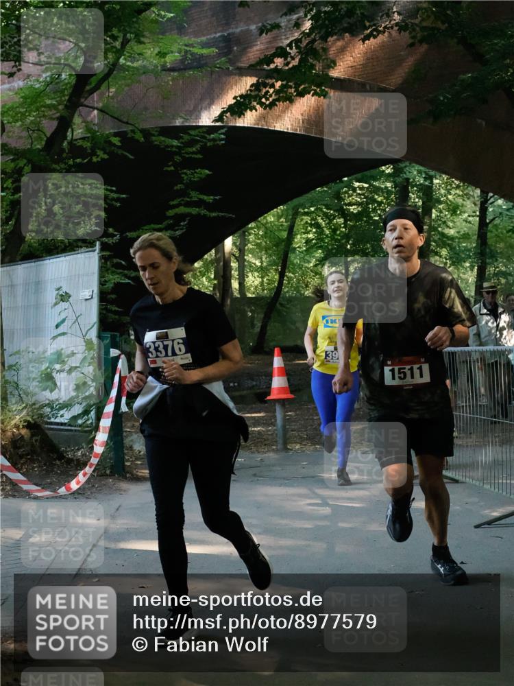 28.09.2025 - 33. Volkslauf durch das schöne Alstertal Fabian Wolf http://msf.ph/oto/8977579 28.09.2025 11:30:05 Laufen 3376, 39, 1511 meine-sportfotos.de