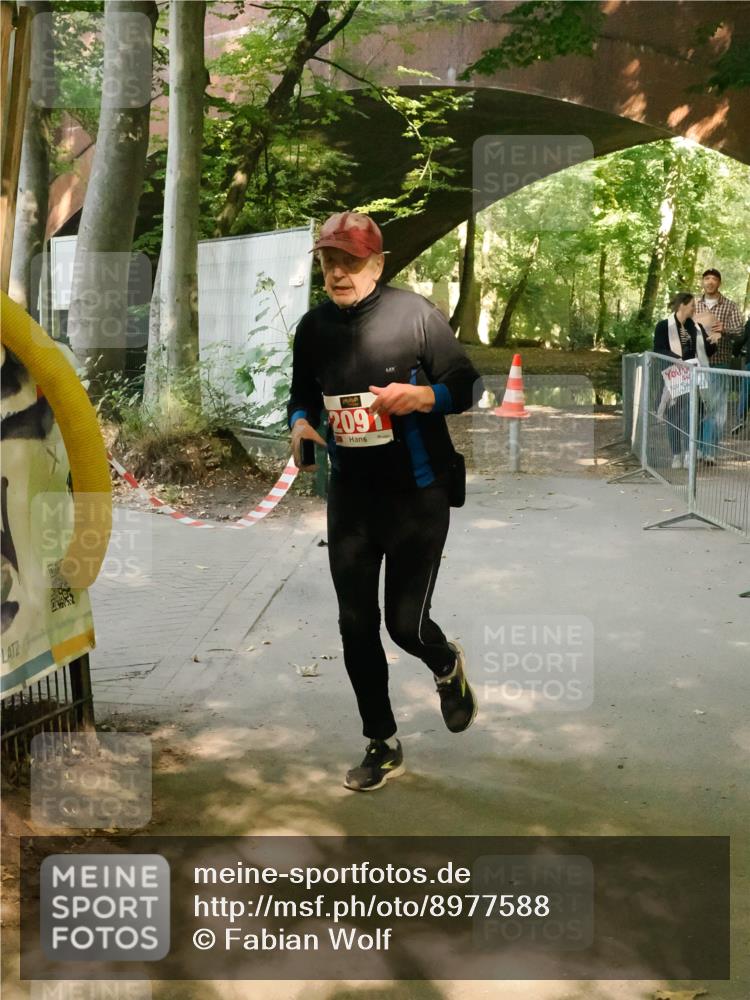 28.09.2025 - 33. Volkslauf durch das schöne Alstertal Fabian Wolf http://msf.ph/oto/8977588 28.09.2025 13:02:50 Laufen 2091 meine-sportfotos.de