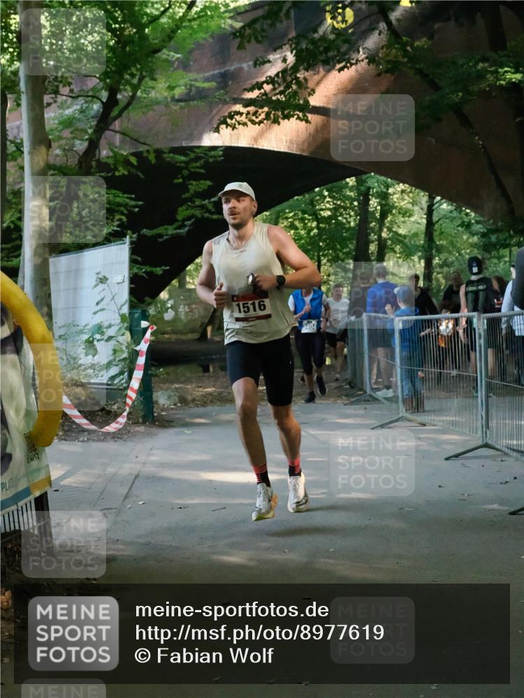 28.09.2025 - 33. Volkslauf durch das schöne Alstertal Fabian Wolf http://msf.ph/oto/8977619 28.09.2025 11:31:49 Laufen 1516, 3404 meine-sportfotos.de