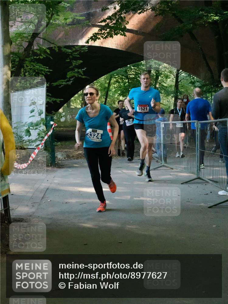 28.09.2025 - 33. Volkslauf durch das schöne Alstertal Fabian Wolf http://msf.ph/oto/8977627 28.09.2025 11:32:02 Laufen 3324, 3346, 1521, 1944 meine-sportfotos.de