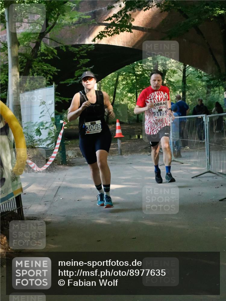 28.09.2025 - 33. Volkslauf durch das schöne Alstertal Fabian Wolf http://msf.ph/oto/8977635 28.09.2025 11:32:18 Laufen 3069, 1111, 3175 meine-sportfotos.de
