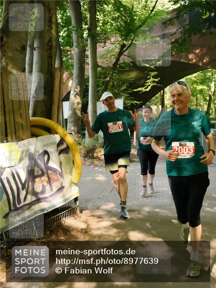 28.09.2025 - 33. Volkslauf durch das schöne Alstertal Fabian Wolf http://msf.ph/oto/8977639 28.09.2025 13:08:54 Laufen 2001, 3, 2003 meine-sportfotos.de