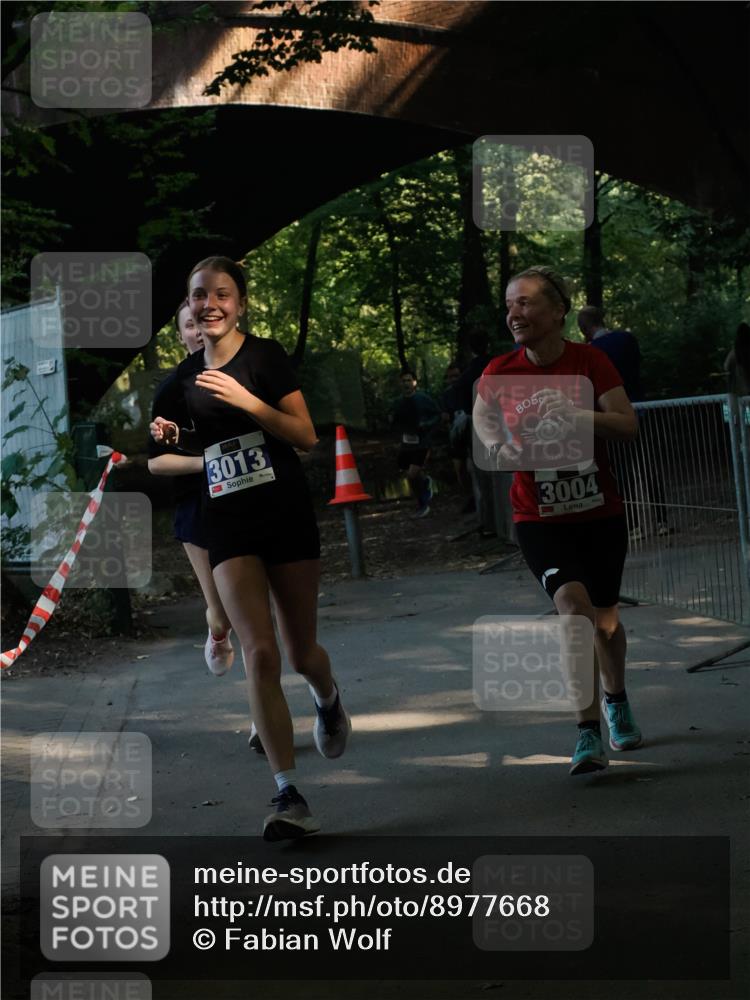 28.09.2025 - 33. Volkslauf durch das schöne Alstertal Fabian Wolf http://msf.ph/oto/8977668 28.09.2025 11:33:32 Laufen 3013, 3004 meine-sportfotos.de