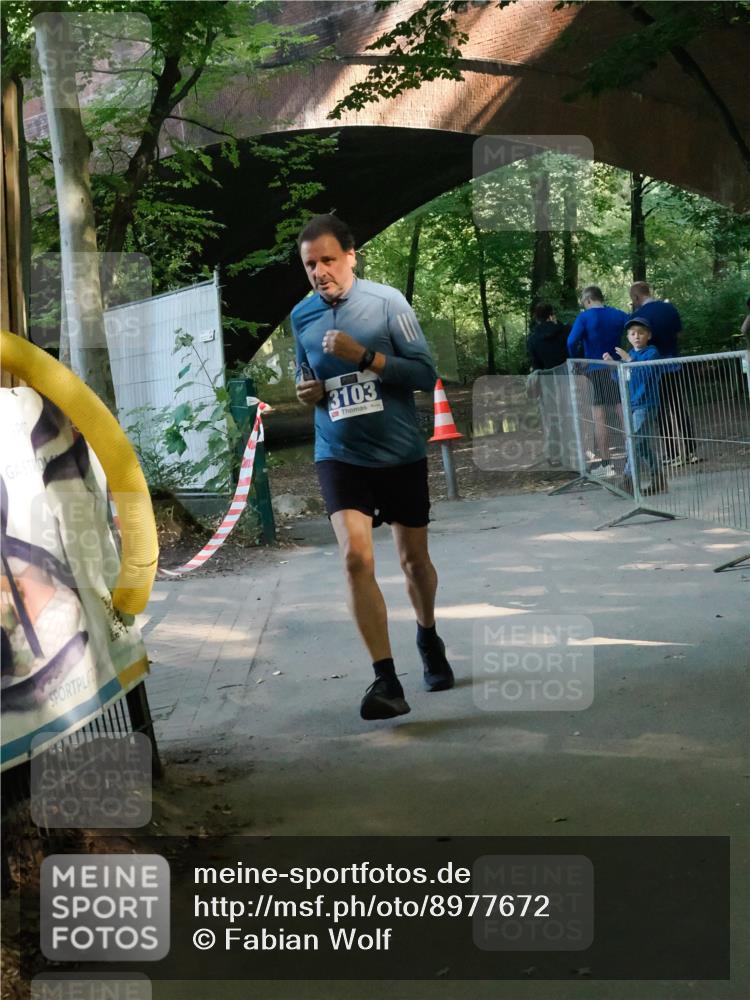 28.09.2025 - 33. Volkslauf durch das schöne Alstertal Fabian Wolf http://msf.ph/oto/8977672 28.09.2025 11:33:39 Laufen 3103 meine-sportfotos.de
