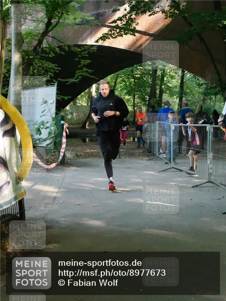 28.09.2025 - 33. Volkslauf durch das schöne Alstertal Fabian Wolf http://msf.ph/oto/8977673 28.09.2025 11:33:56 Laufen  meine-sportfotos.de