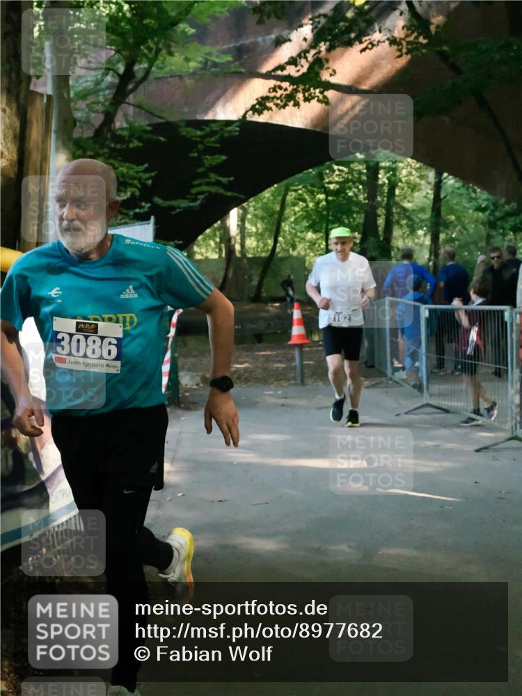 28.09.2025 - 33. Volkslauf durch das schöne Alstertal Fabian Wolf http://msf.ph/oto/8977682 28.09.2025 11:34:17 Laufen 3086, 3182 meine-sportfotos.de