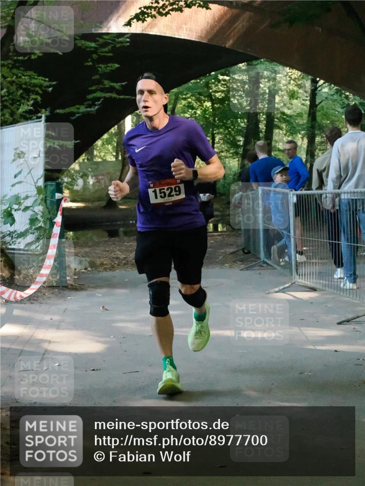 28.09.2025 - 33. Volkslauf durch das schöne Alstertal Fabian Wolf http://msf.ph/oto/8977700 28.09.2025 11:35:51 Laufen 1529 meine-sportfotos.de