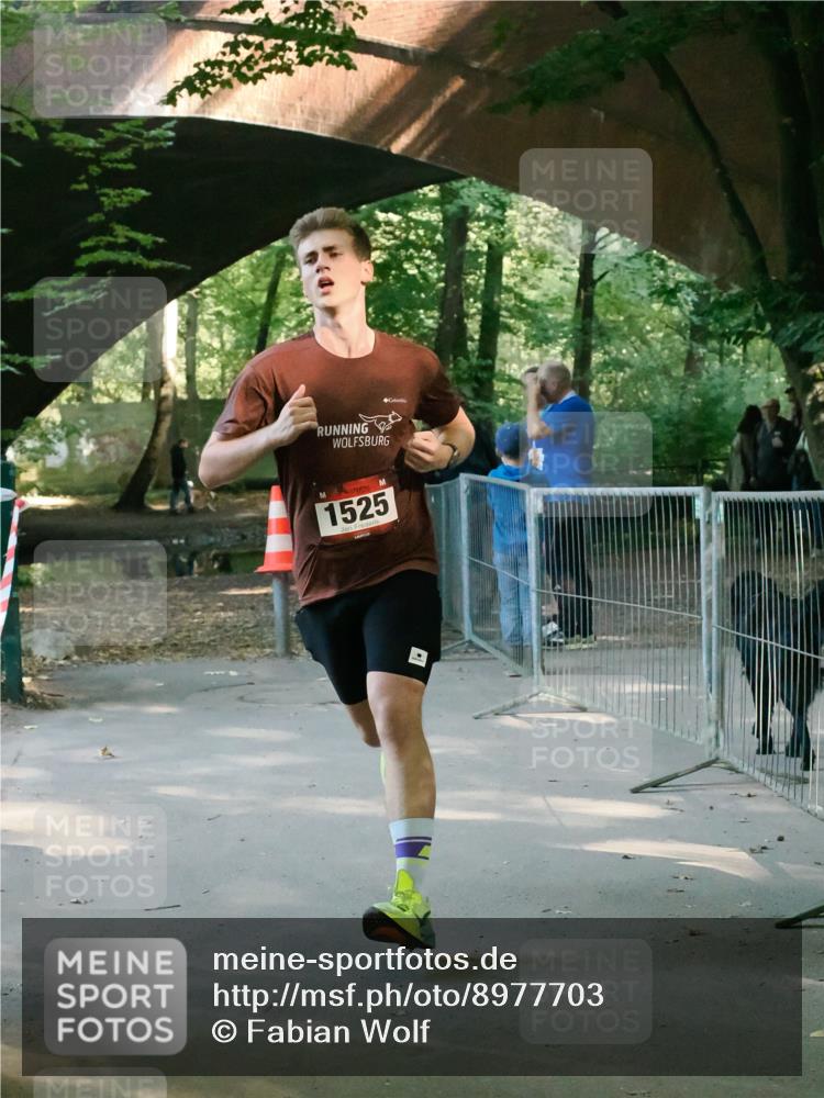 28.09.2025 - 33. Volkslauf durch das schöne Alstertal Fabian Wolf http://msf.ph/oto/8977703 28.09.2025 11:36:34 Laufen 1525 meine-sportfotos.de