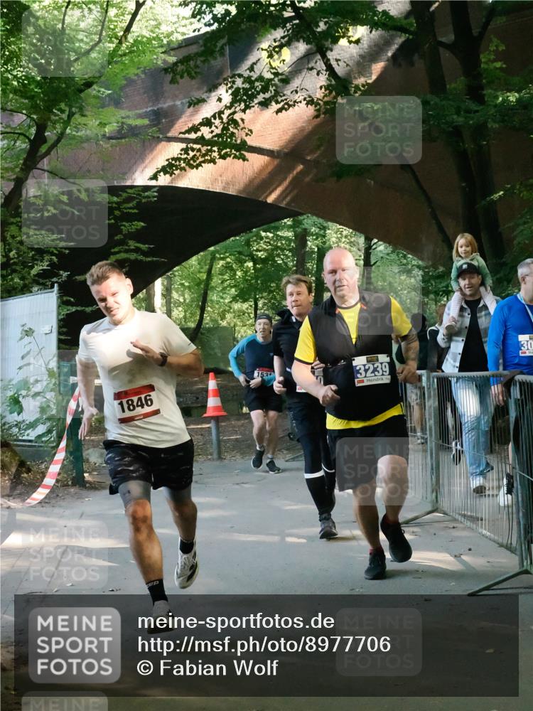 28.09.2025 - 33. Volkslauf durch das schöne Alstertal Fabian Wolf http://msf.ph/oto/8977706 28.09.2025 11:36:42 Laufen 153, 1846, 3239, 30 meine-sportfotos.de