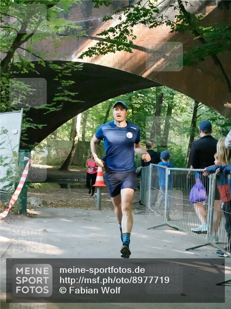 28.09.2025 - 33. Volkslauf durch das schöne Alstertal Fabian Wolf http://msf.ph/oto/8977719 28.09.2025 11:37:39 Laufen 3251 meine-sportfotos.de