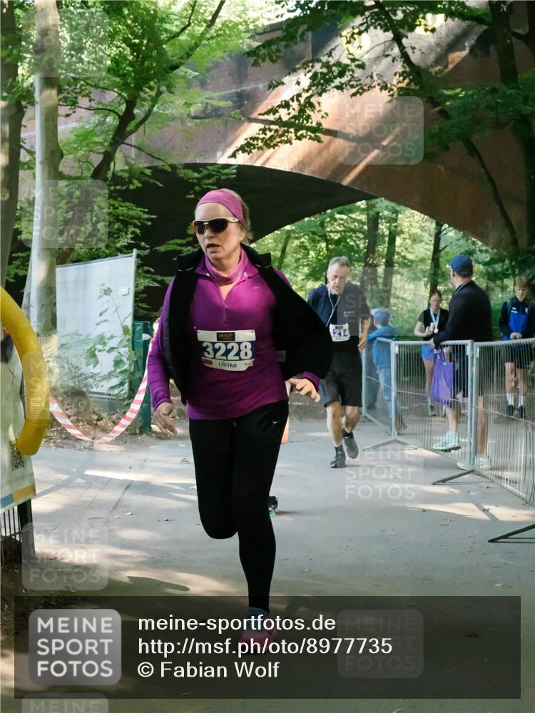 28.09.2025 - 33. Volkslauf durch das schöne Alstertal Fabian Wolf http://msf.ph/oto/8977735 28.09.2025 11:38:11 Laufen 3228, 214 meine-sportfotos.de