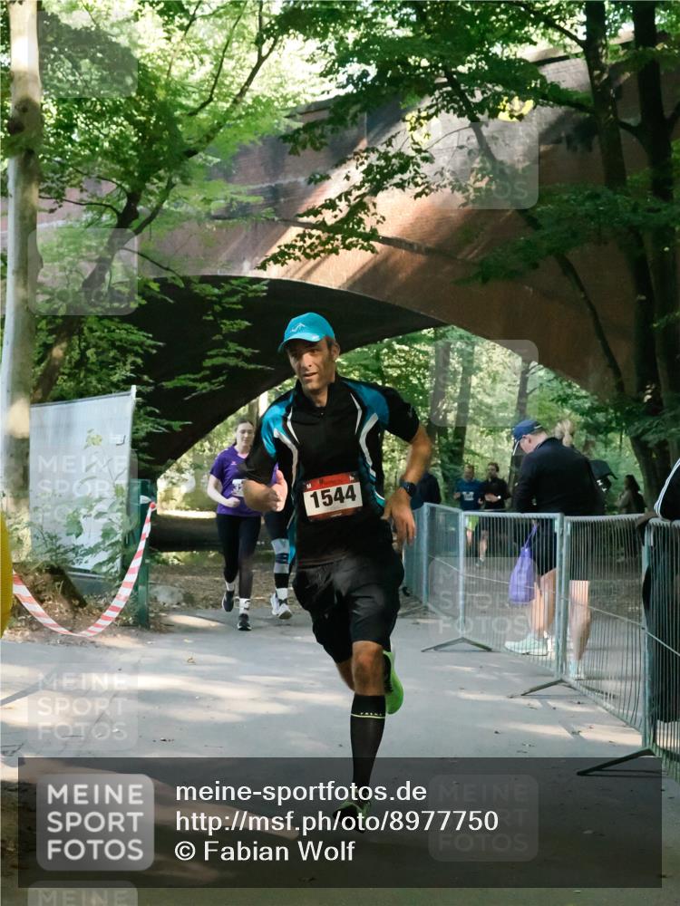 28.09.2025 - 33. Volkslauf durch das schöne Alstertal Fabian Wolf http://msf.ph/oto/8977750 28.09.2025 11:39:44 Laufen 1544 meine-sportfotos.de