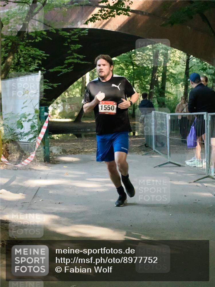 28.09.2025 - 33. Volkslauf durch das schöne Alstertal Fabian Wolf http://msf.ph/oto/8977752 28.09.2025 11:39:59 Laufen 1550 meine-sportfotos.de