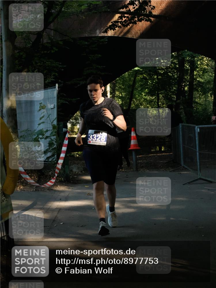 28.09.2025 - 33. Volkslauf durch das schöne Alstertal Fabian Wolf http://msf.ph/oto/8977753 28.09.2025 11:40:09 Laufen 3328 meine-sportfotos.de