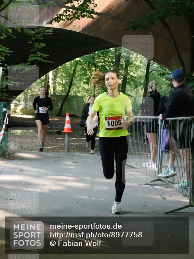 28.09.2025 - 33. Volkslauf durch das schöne Alstertal Fabian Wolf http://msf.ph/oto/8977758 28.09.2025 11:40:22 Laufen 1005 meine-sportfotos.de
