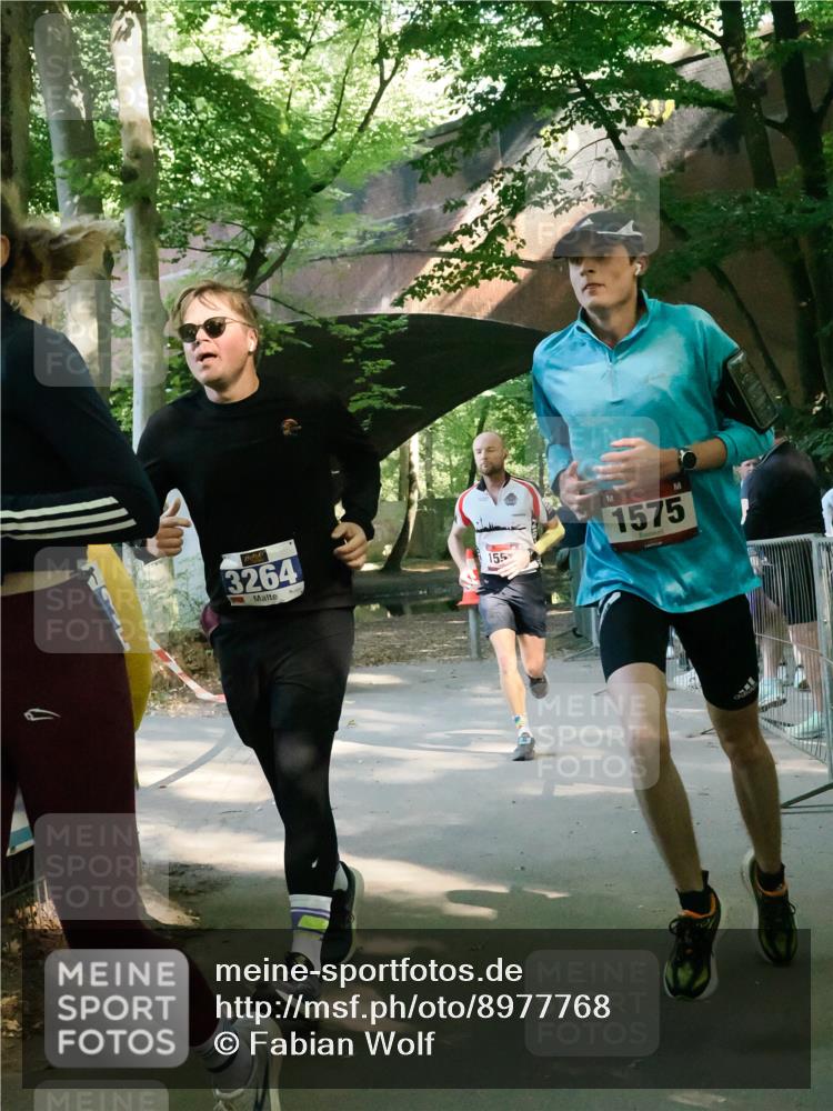 28.09.2025 - 33. Volkslauf durch das schöne Alstertal Fabian Wolf http://msf.ph/oto/8977768 28.09.2025 11:40:35 Laufen 3264, 155, 1575 meine-sportfotos.de