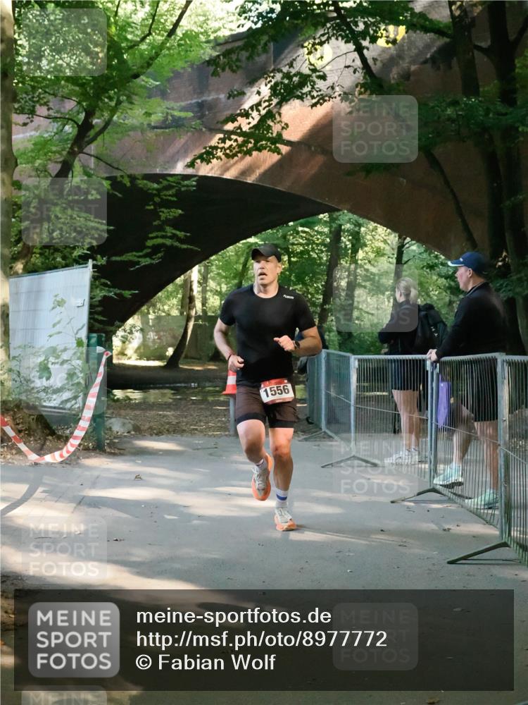 28.09.2025 - 33. Volkslauf durch das schöne Alstertal Fabian Wolf http://msf.ph/oto/8977772 28.09.2025 11:41:05 Laufen 1556 meine-sportfotos.de