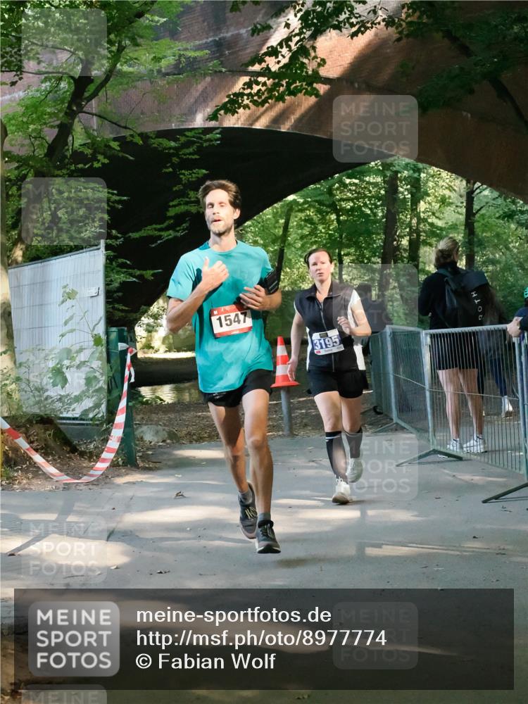 28.09.2025 - 33. Volkslauf durch das schöne Alstertal Fabian Wolf http://msf.ph/oto/8977774 28.09.2025 11:41:19 Laufen 1547, 3195, 0 meine-sportfotos.de