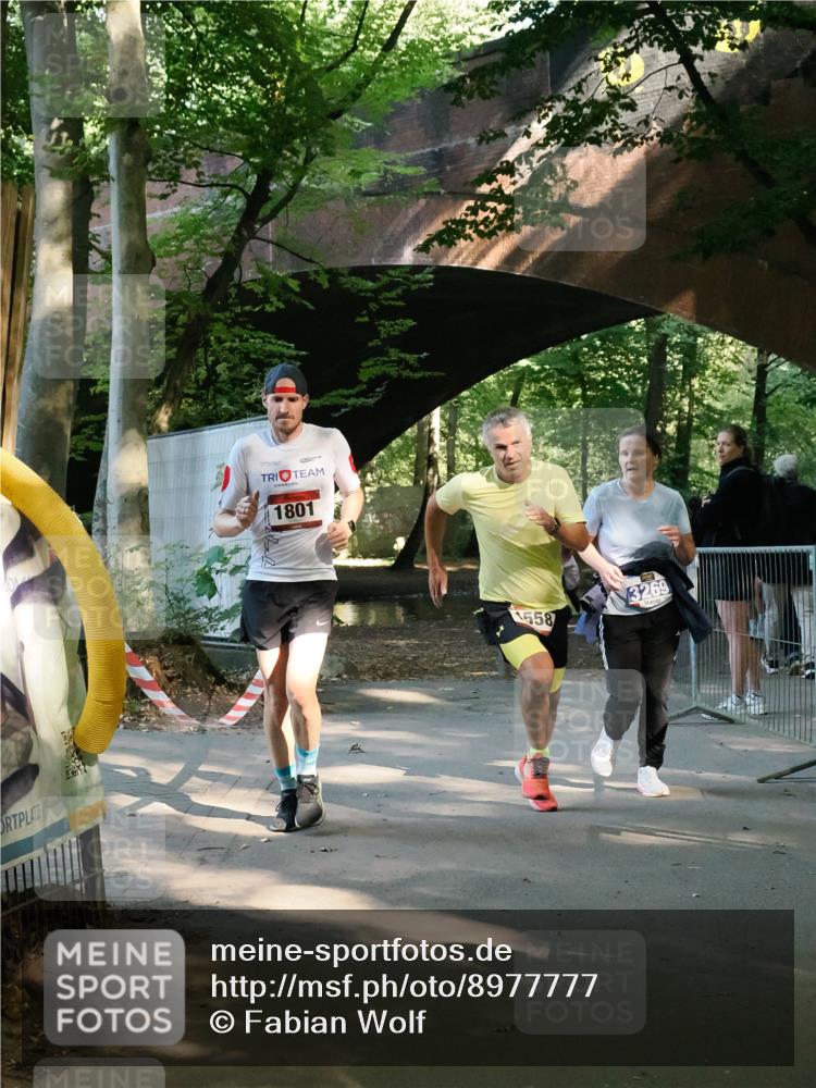 28.09.2025 - 33. Volkslauf durch das schöne Alstertal Fabian Wolf http://msf.ph/oto/8977777 28.09.2025 11:41:44 Laufen 1801, 1558, 3269 meine-sportfotos.de