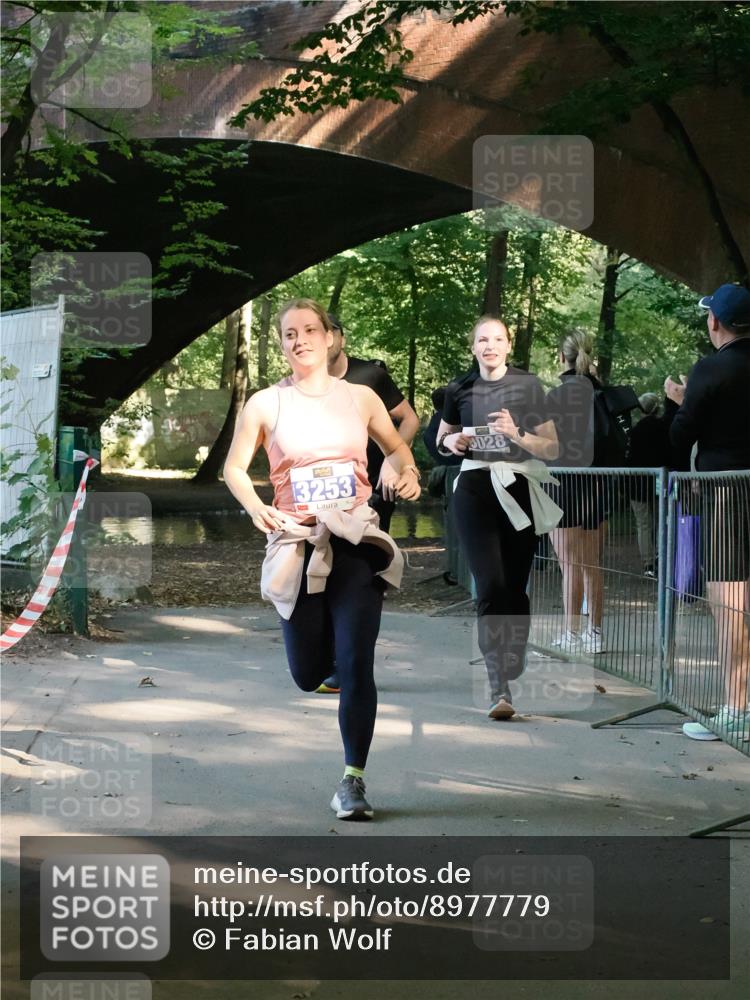 28.09.2025 - 33. Volkslauf durch das schöne Alstertal Fabian Wolf http://msf.ph/oto/8977779 28.09.2025 11:41:49 Laufen 3253, 3028 meine-sportfotos.de