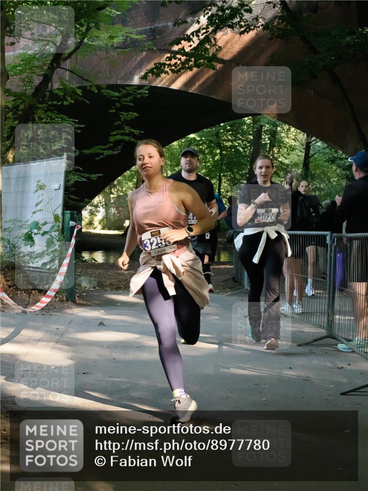 28.09.2025 - 33. Volkslauf durch das schöne Alstertal Fabian Wolf http://msf.ph/oto/8977780 28.09.2025 11:41:49 Laufen 3255, 3028 meine-sportfotos.de