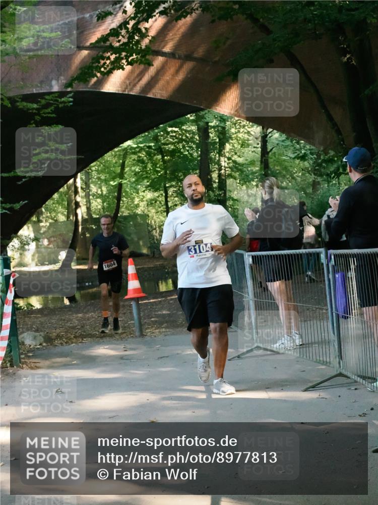 28.09.2025 - 33. Volkslauf durch das schöne Alstertal Fabian Wolf http://msf.ph/oto/8977813 28.09.2025 11:44:11 Laufen 1604, 3104 meine-sportfotos.de