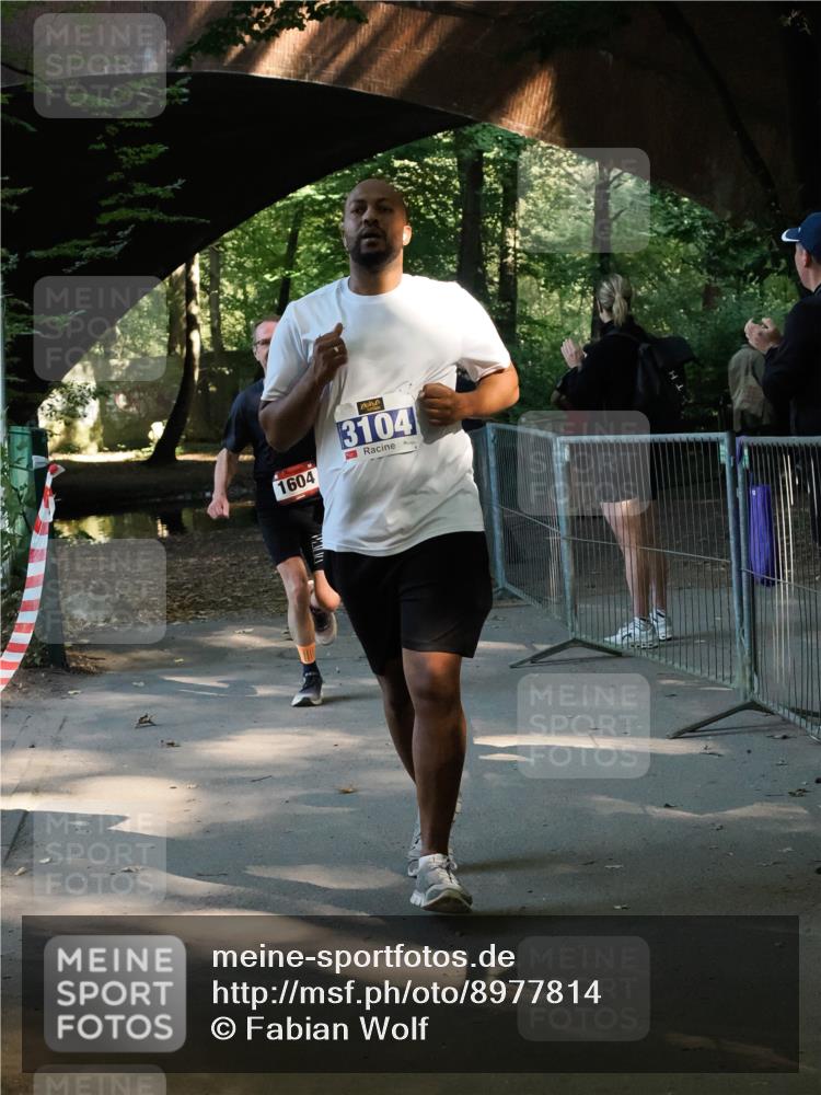 28.09.2025 - 33. Volkslauf durch das schöne Alstertal Fabian Wolf http://msf.ph/oto/8977814 28.09.2025 11:44:12 Laufen 1604, 3104 meine-sportfotos.de
