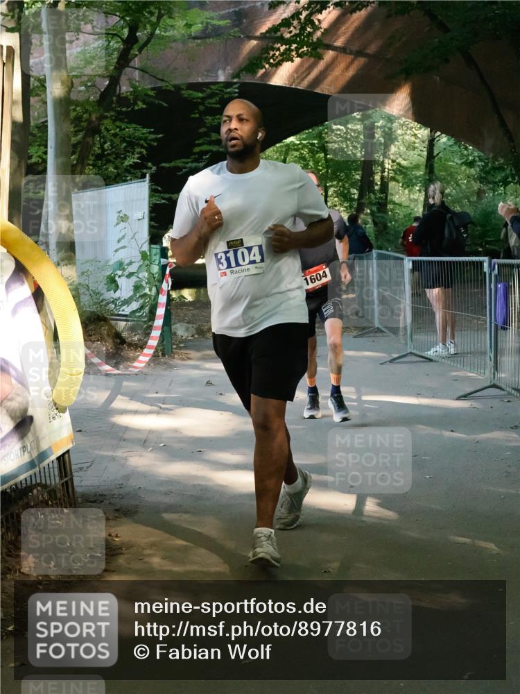 28.09.2025 - 33. Volkslauf durch das schöne Alstertal Fabian Wolf http://msf.ph/oto/8977816 28.09.2025 11:44:13 Laufen 3104, 1604 meine-sportfotos.de