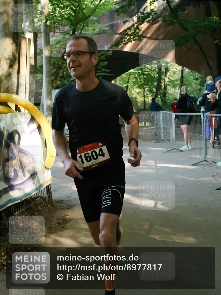 28.09.2025 - 33. Volkslauf durch das schöne Alstertal Fabian Wolf http://msf.ph/oto/8977817 28.09.2025 11:44:14 Laufen 1604 meine-sportfotos.de