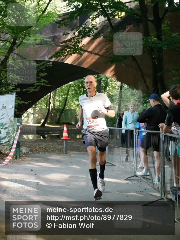 28.09.2025 - 33. Volkslauf durch das schöne Alstertal Fabian Wolf http://msf.ph/oto/8977829 28.09.2025 11:44:56 Laufen 1586 meine-sportfotos.de